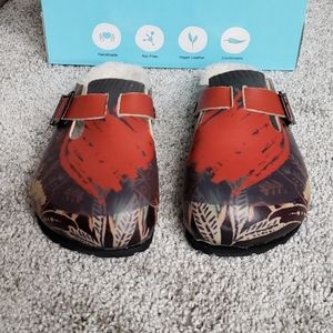 NIB Calceo Handpainted Lined Clogs